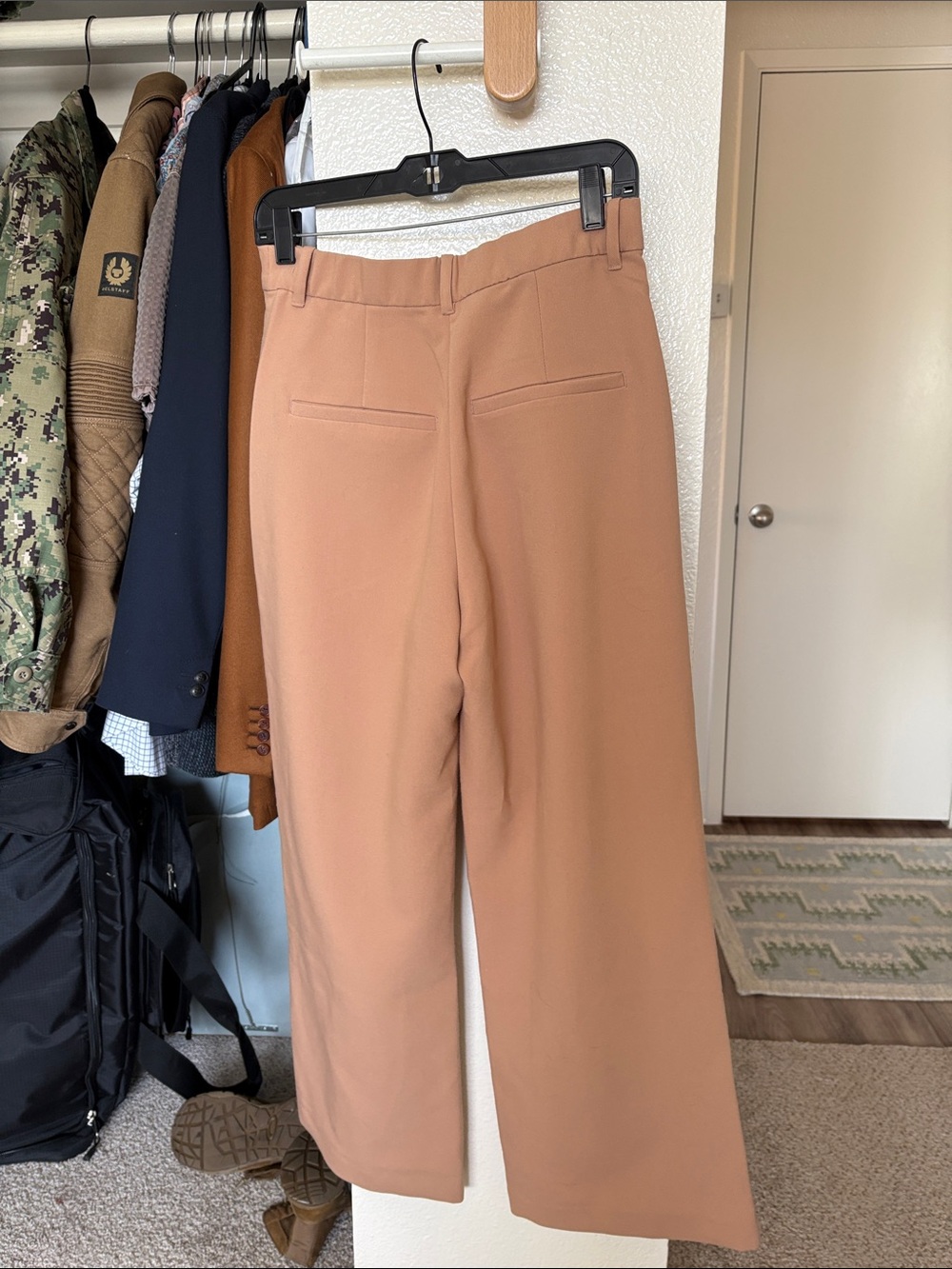 Abercrombie & Fitch Wide-Leg Pants in Camel Brown - Picture 3 of 3